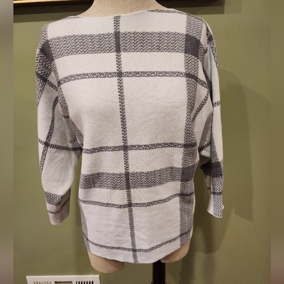 Adrienne Vittadini Gray White Sweater Large - Picture 2 of 13
